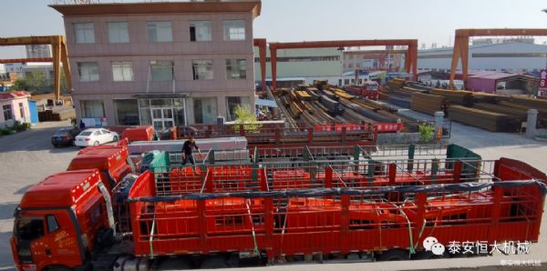 高速液壓夯實機(jī)發(fā)貨